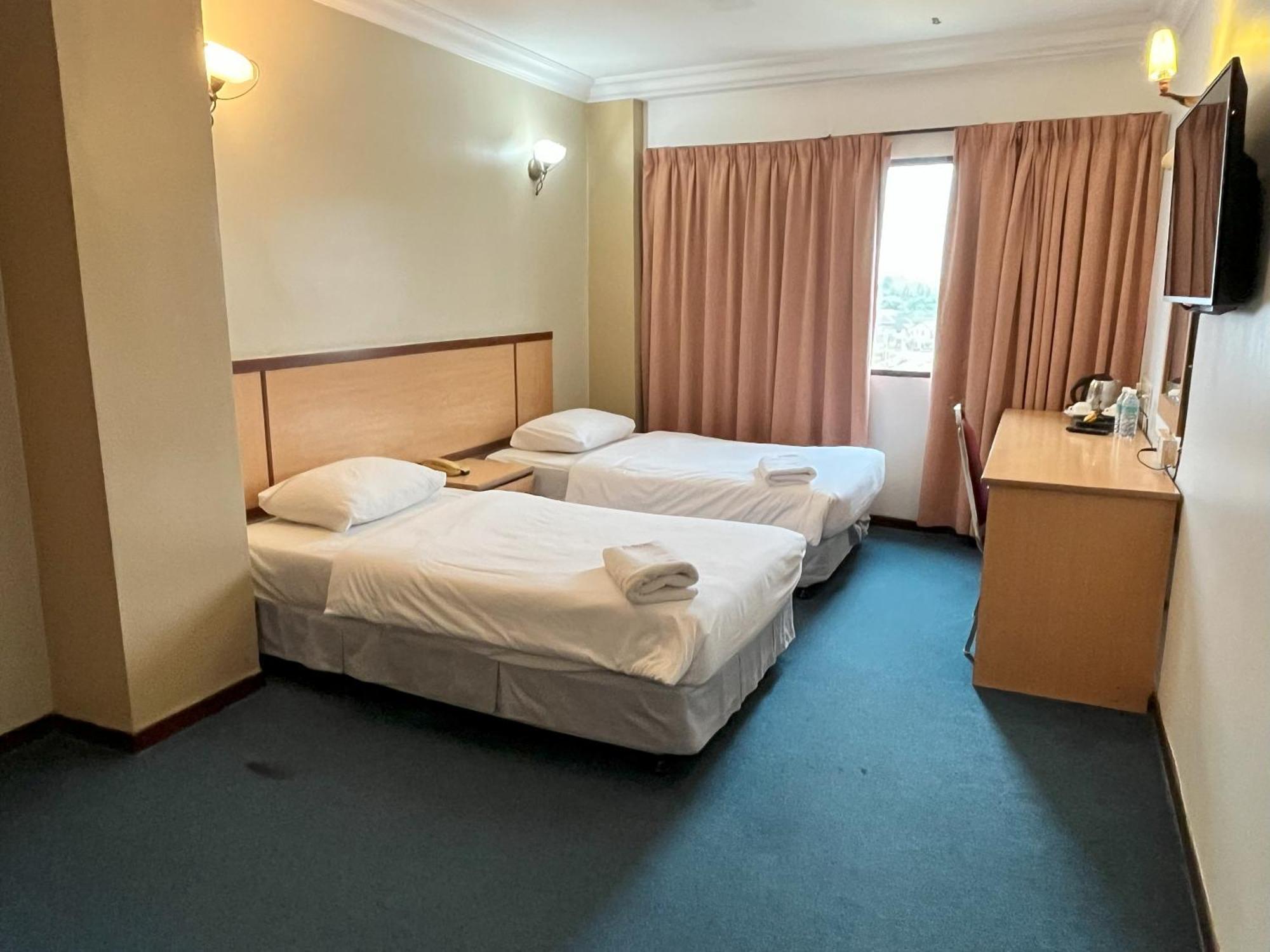 איפוה Fair Park Hotel מראה חיצוני תמונה